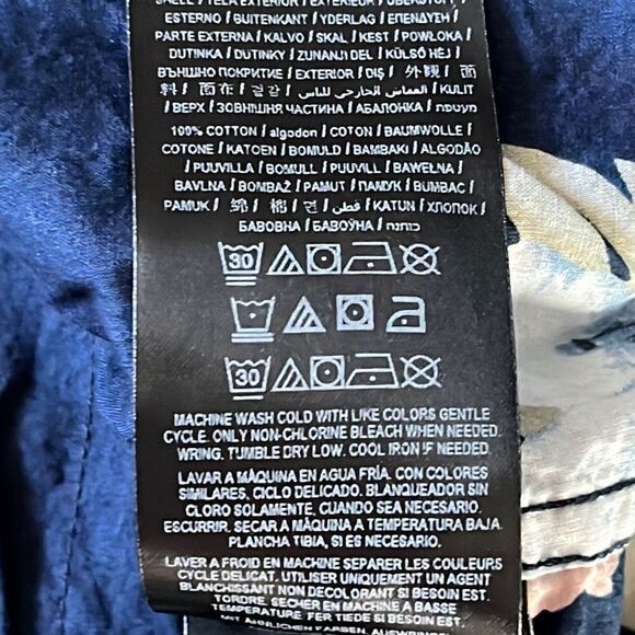 Guess Slim Fit Floral Button Down Tagged M Fits Small - Picture 7 of 9